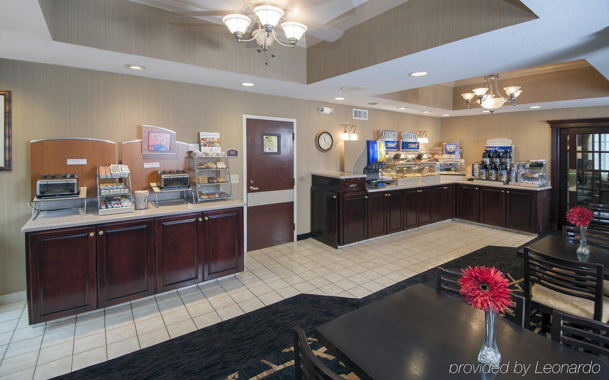 Holiday Inn Express Hotel & Suites Youngstown North-Warren/Niles By Ihg Restoran foto