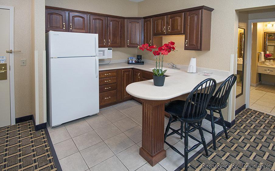 Holiday Inn Express Hotel & Suites Youngstown North-Warren/Niles By Ihg Ruang foto