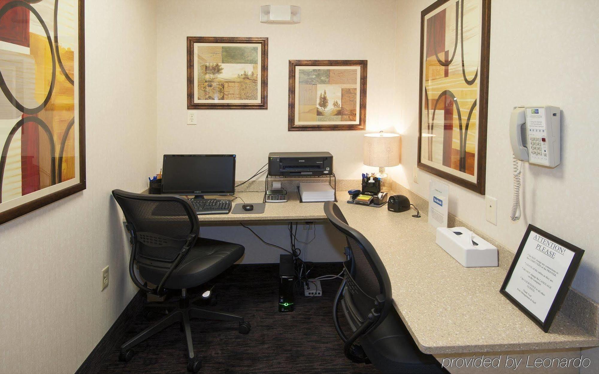 Holiday Inn Express Hotel & Suites Youngstown North-Warren/Niles, An Ihg Hotel Fasilitas foto