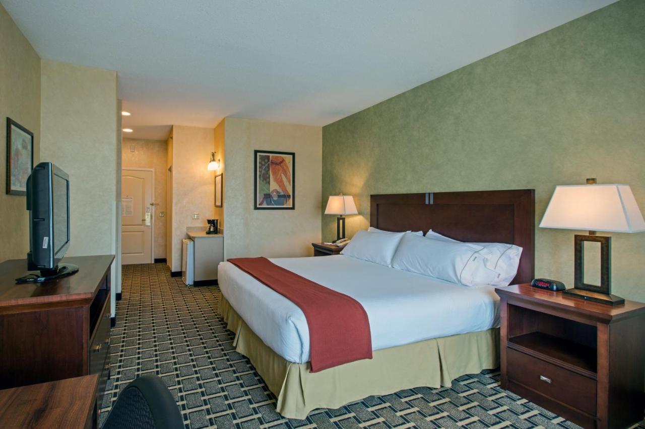 Holiday Inn Express Hotel & Suites Youngstown North-Warren/Niles By Ihg Bagian luar foto
